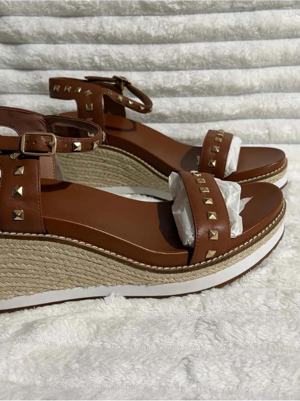 NWT Linea Paolo Tan Leather Studded Platform Wedge Sandals 11M